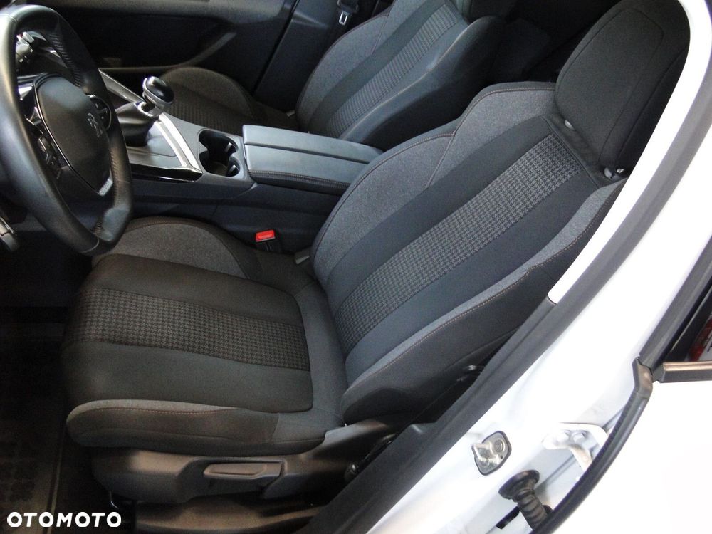 Peugeot 3008 - 22