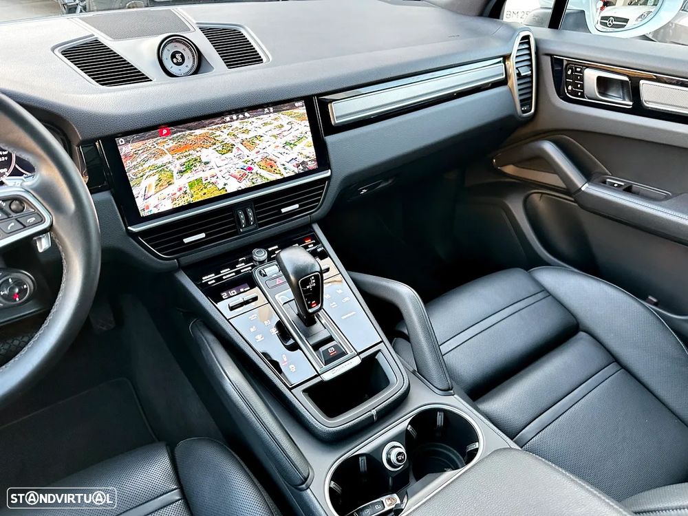 Porsche Cayenne E-Hybrid - 16