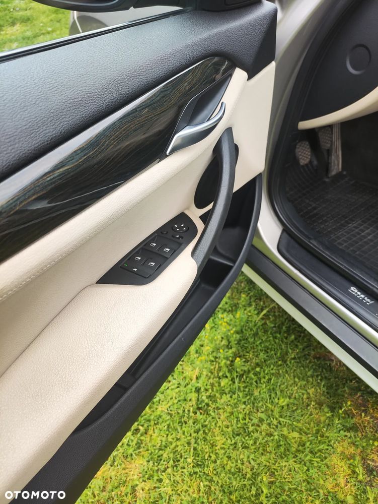 BMW X1 sDrive18d Sport Line - 13