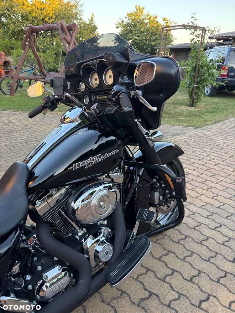 Harley-Davidson Touring Street Glide - 9