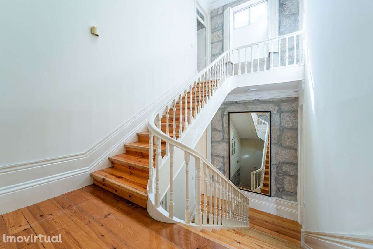 Residencial Estudantes- Prédio Arrendamento Rua Santa Catarina -Porto - Grande imagem: 2/40