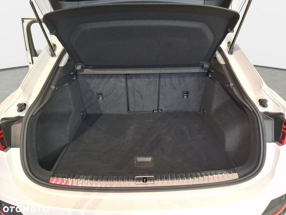 Audi Q3 Sportback - 10