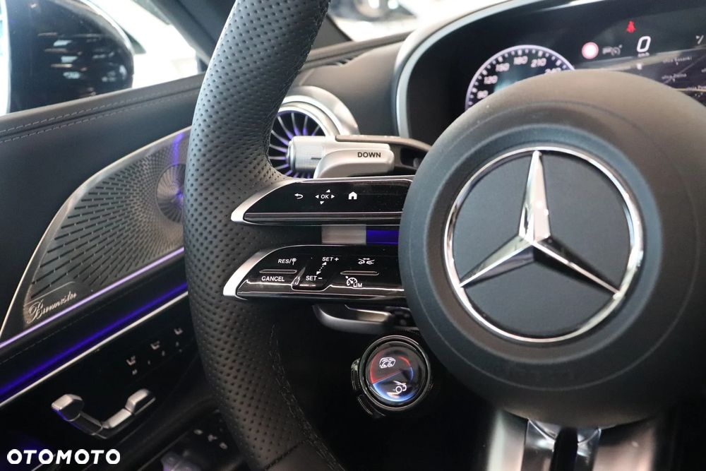 Mercedes-Benz SL AMG 63 4-Matic+ - 11
