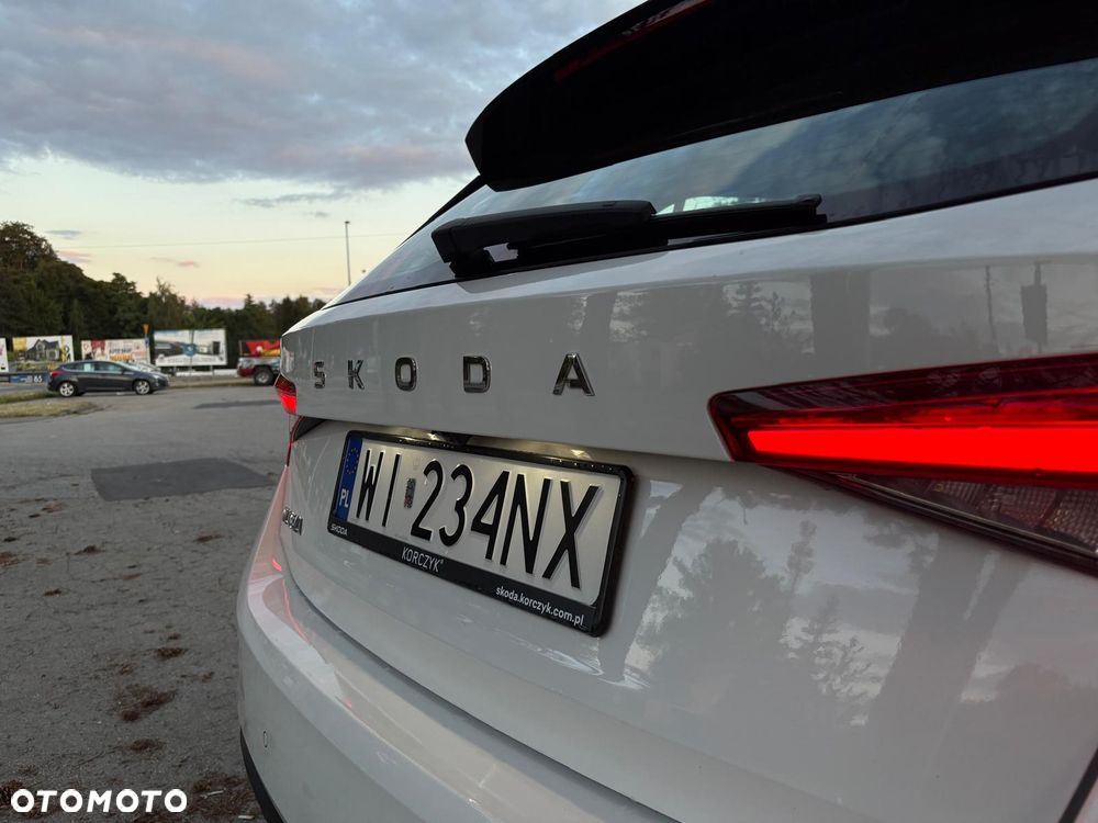Skoda Fabia 1.0 TSI Selection DSG - 27