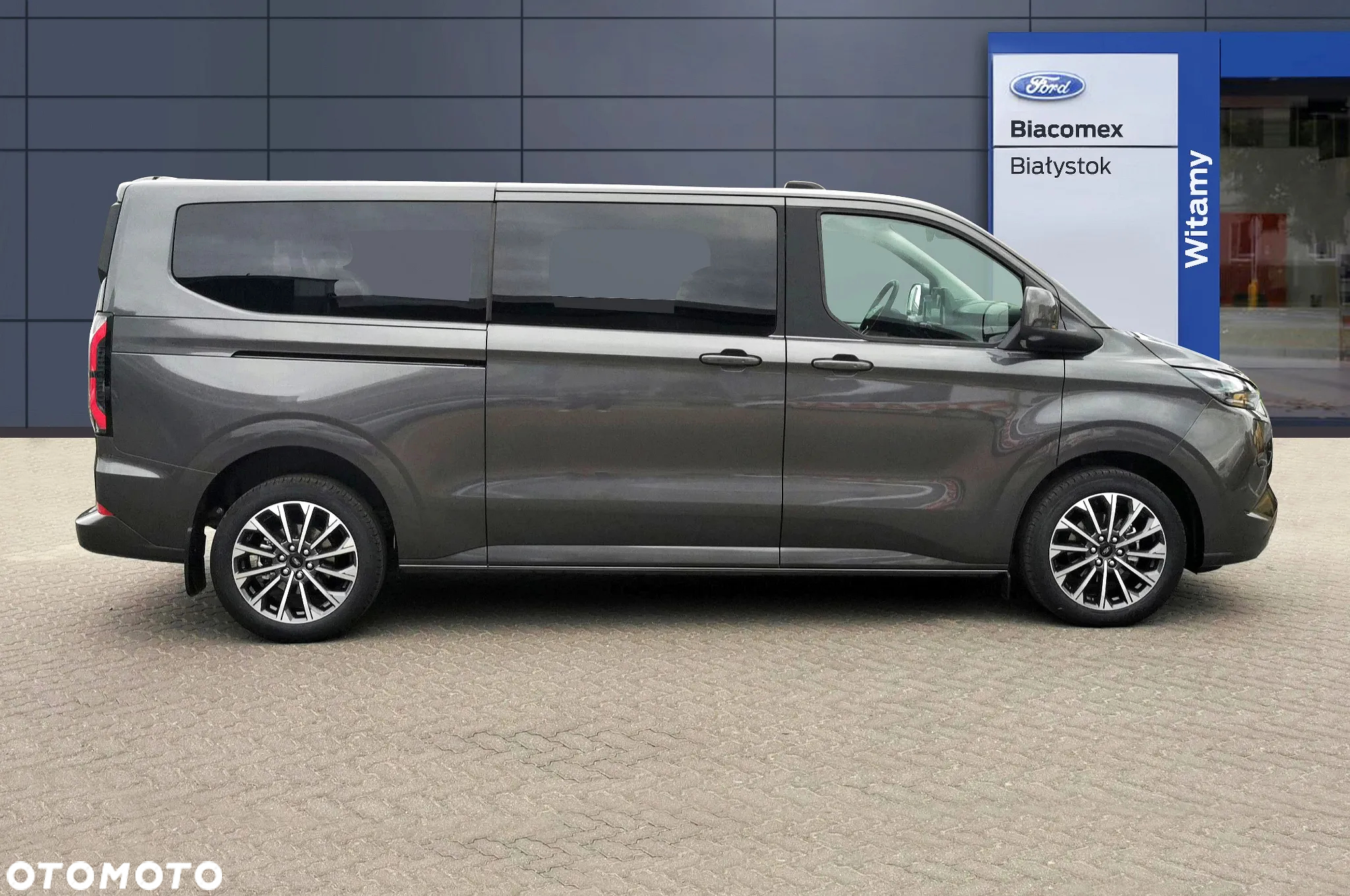 Ford Tourneo Custom 2.5 PHEV CVT 340 L2 Titanium X - 8