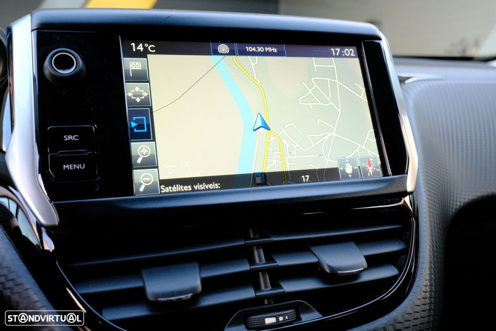 Peugeot 2008 1.2 PureTech Allure - 19