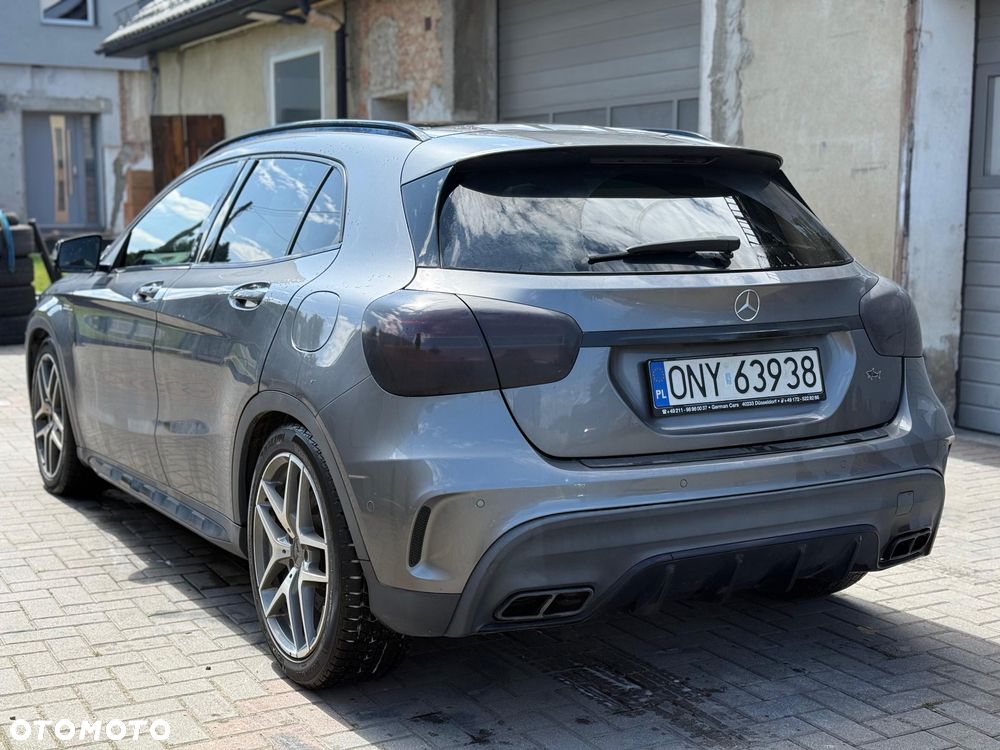 Mercedes-Benz GLA - 3