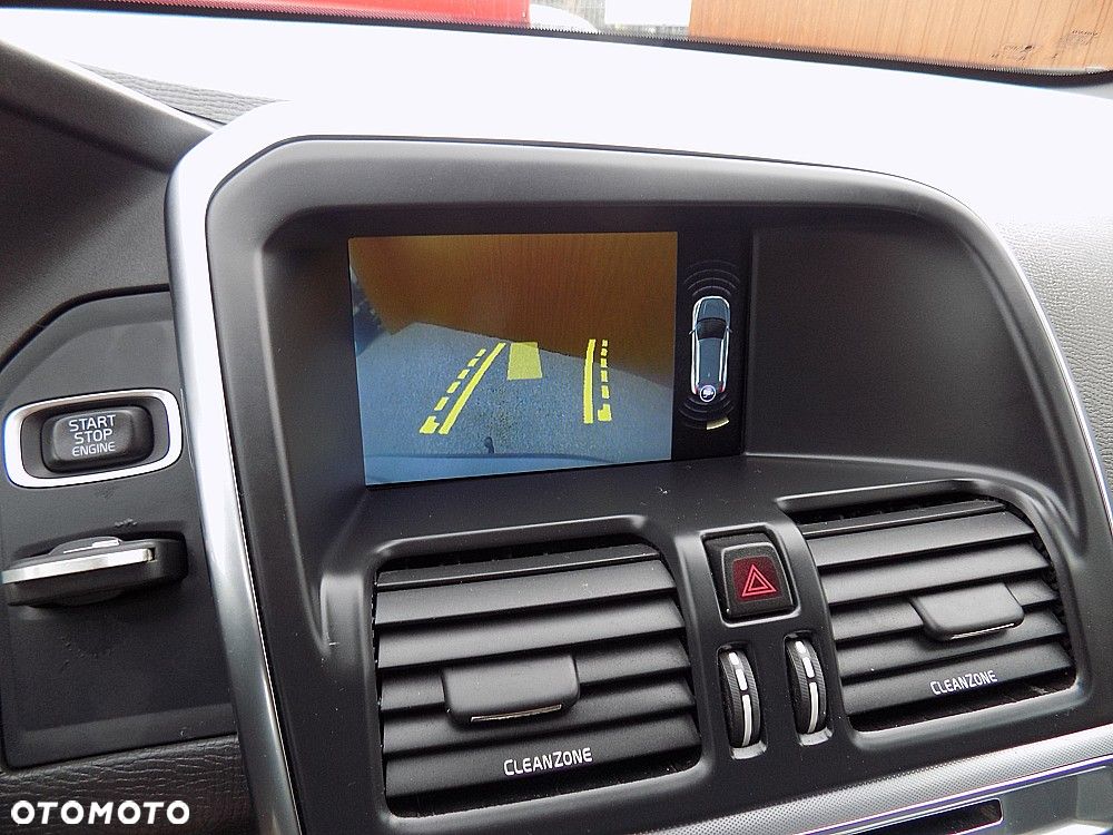 Volvo XC 60 D4 Geartronic Summum - 16