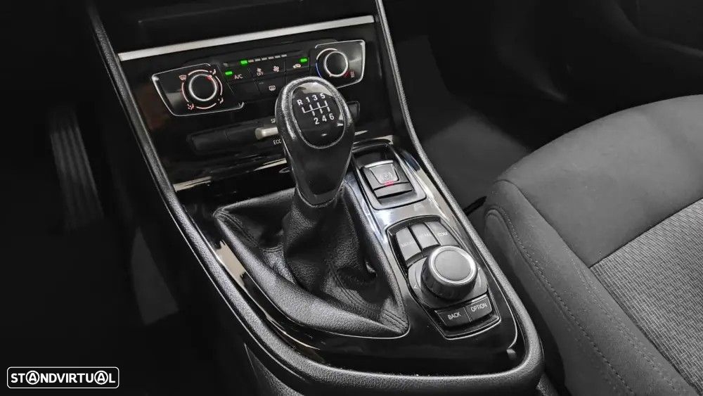 BMW 216 Active Tourer d Advantage - 36