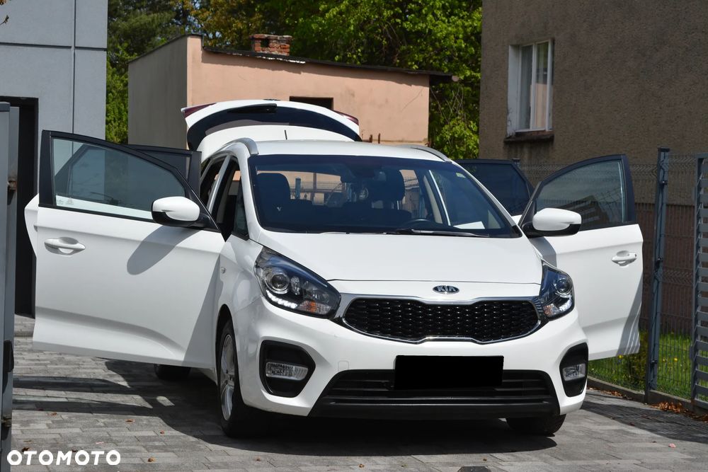Kia Carens 1.7 CRDi 115 Dream Team Edition - 17