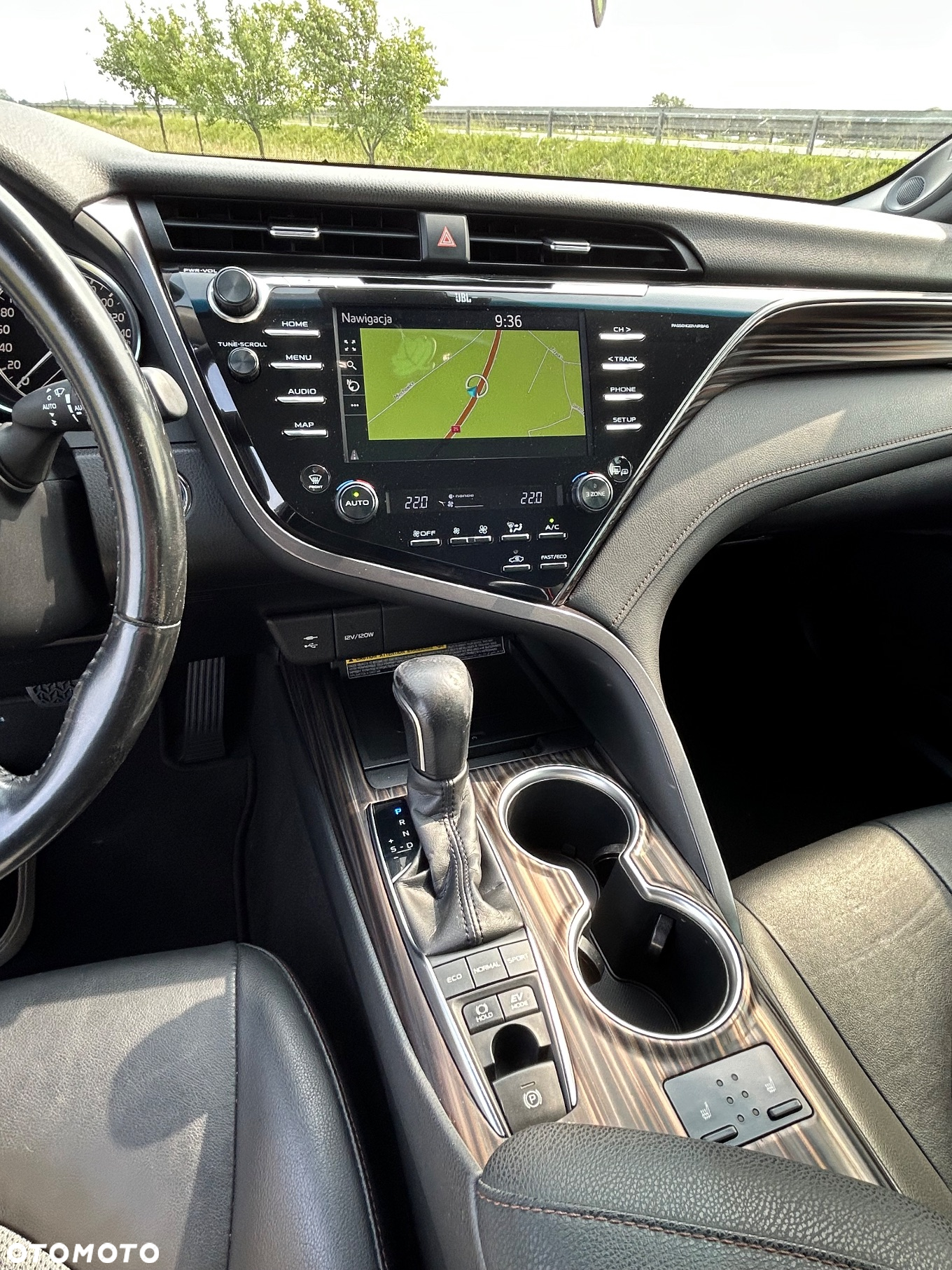 Toyota Camry 2.5 Hybrid Executive CVT - 23