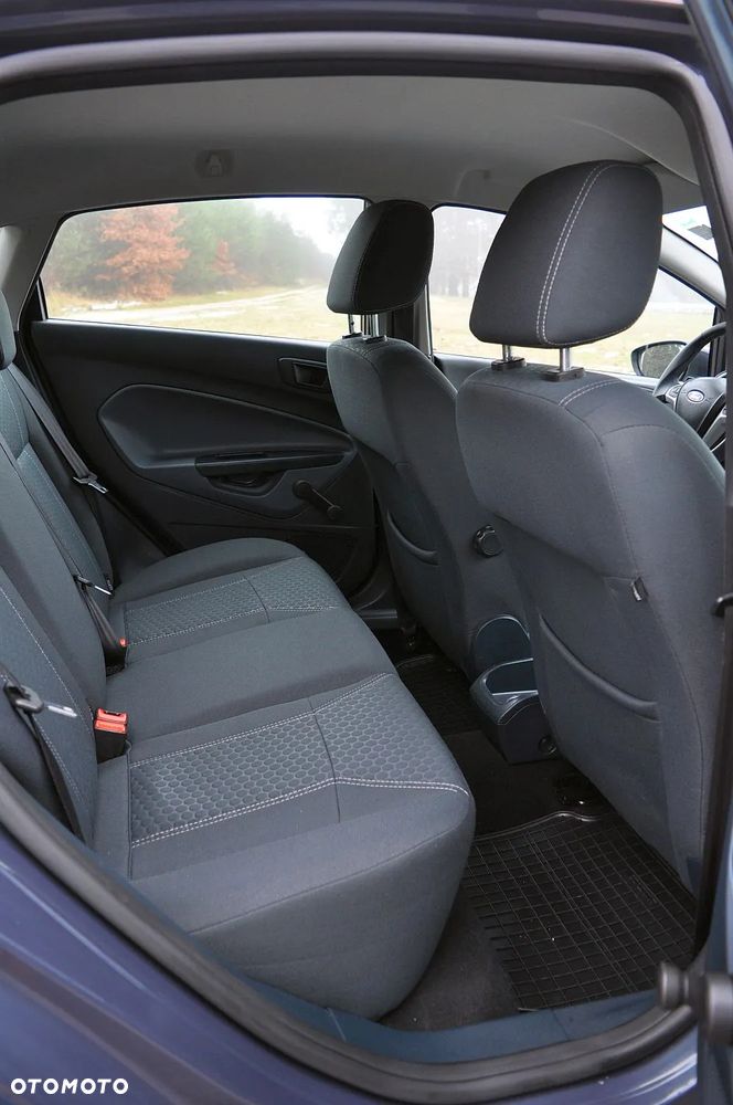 Ford Fiesta 1.4 Autom Titanium - 22