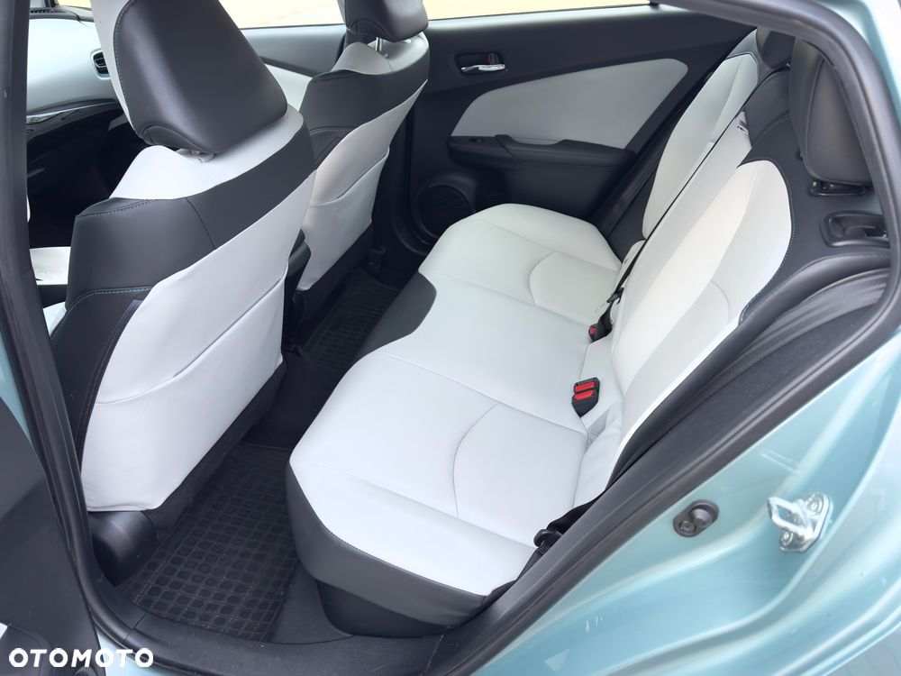 Toyota Prius 1.8 HSD Prestige - 19