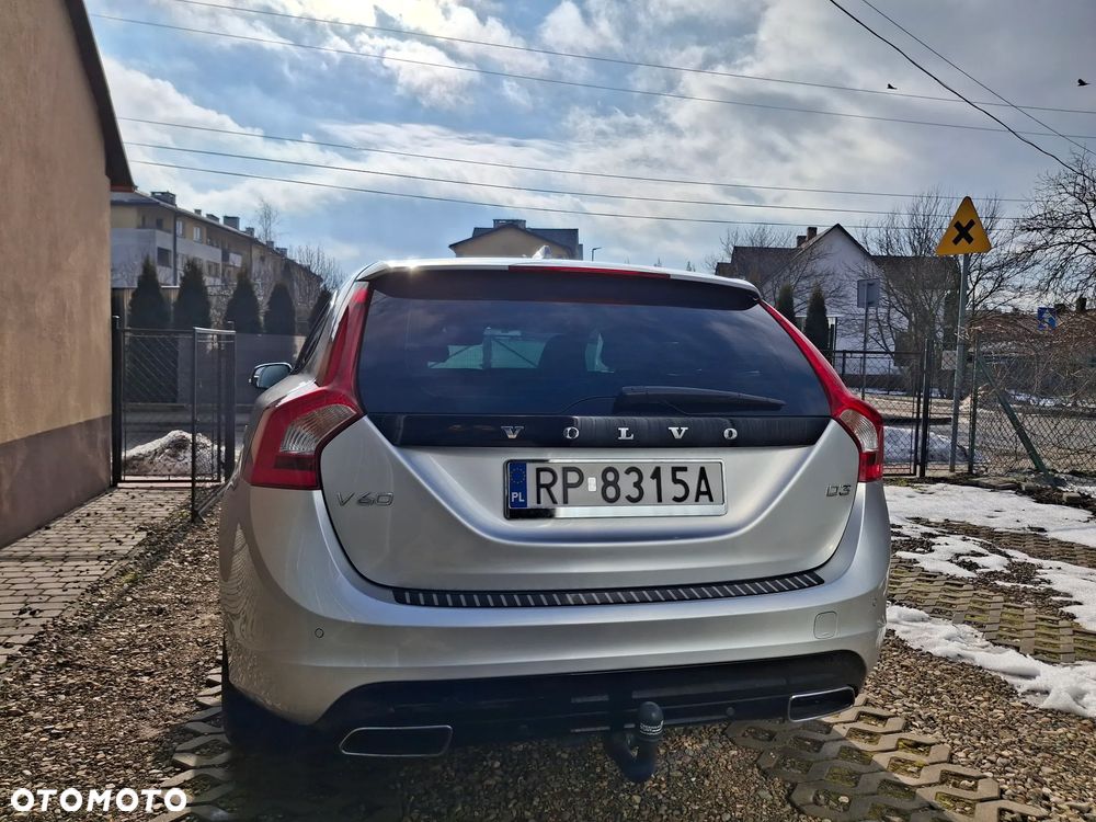 Volvo V60 D3 Geartronic Momentum - 9