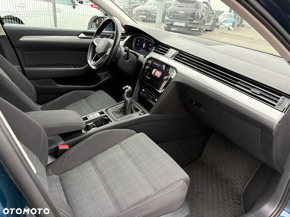 Volkswagen Passat 1.5 TSI EVO Business - 27