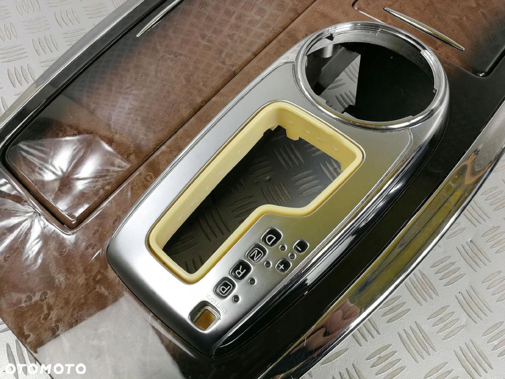 ramka panel dekor środkowy USB INFINITI QX80 2013- - 5