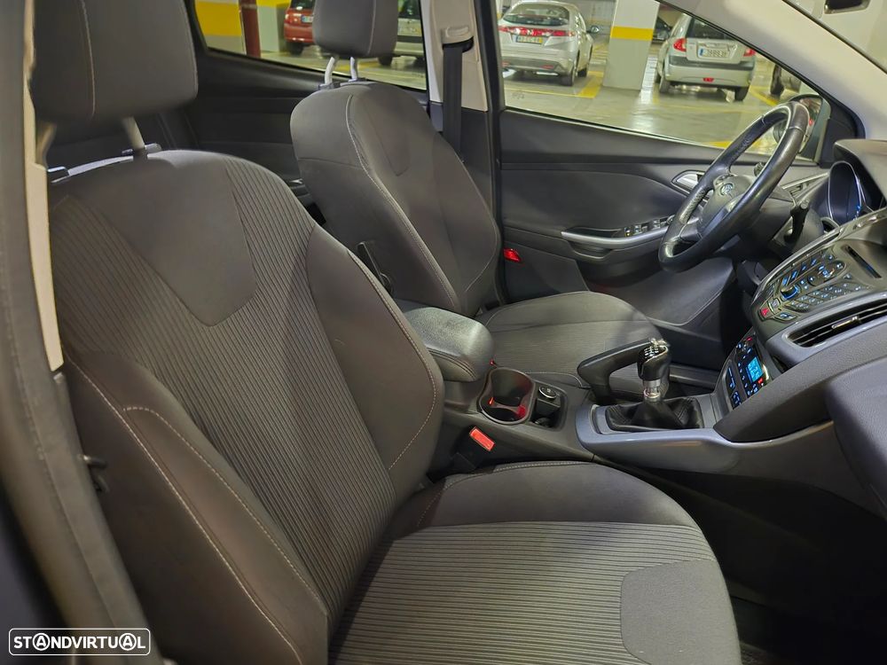 Ford Focus SW 1.6 TDCi Titanium Best - 36