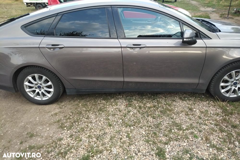 Ford Mondeo 2.0 TDCi AWD Titanium - 4
