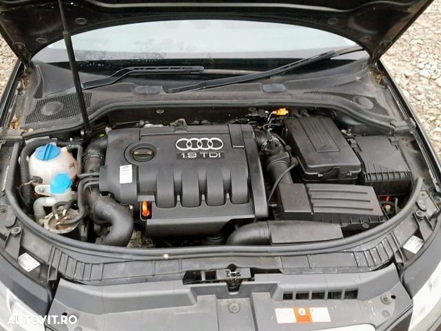 Dezmembrez Audi A3 5 usi - 3
