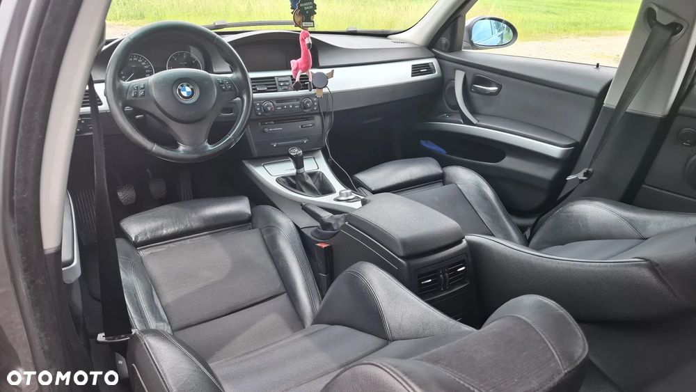 BMW Seria 3 320d - 16