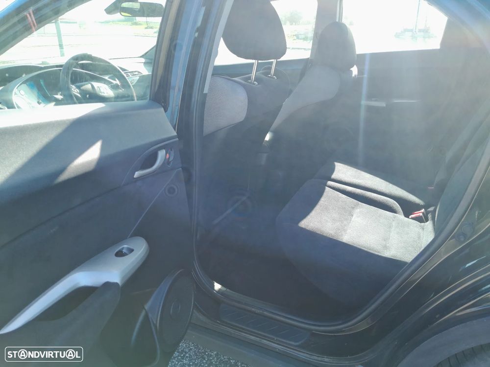 Honda Civic 1.4 Sport - 25