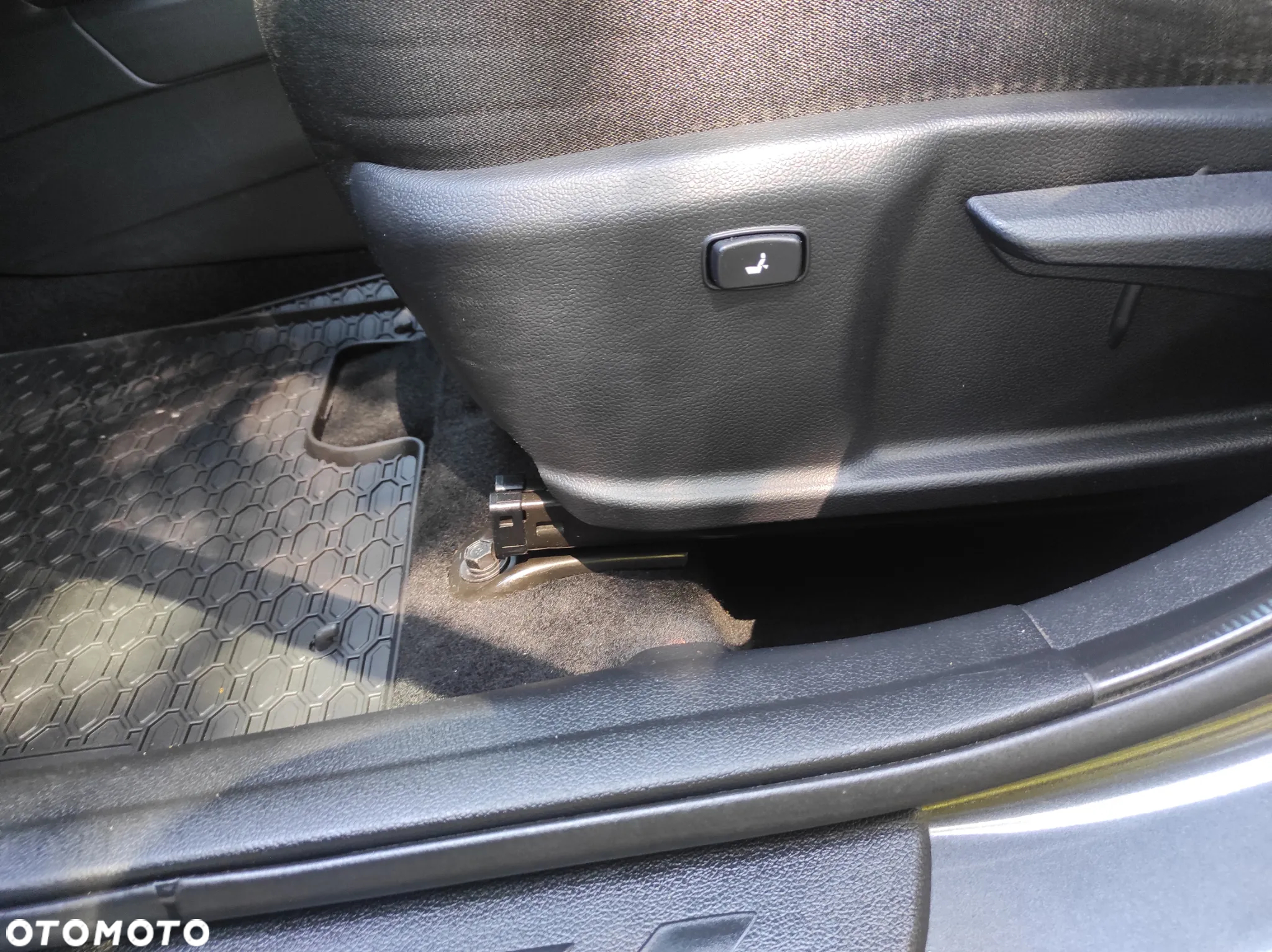 Kia Ceed 1.6 GDI Platinum Edition - 24
