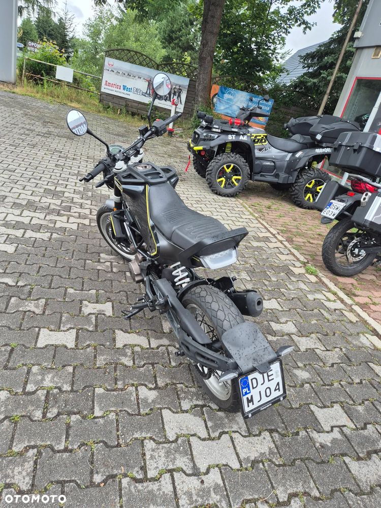 Husqvarna Svartpilen - 11