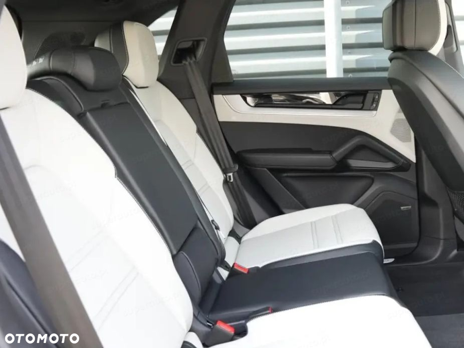 Porsche Cayenne - 11