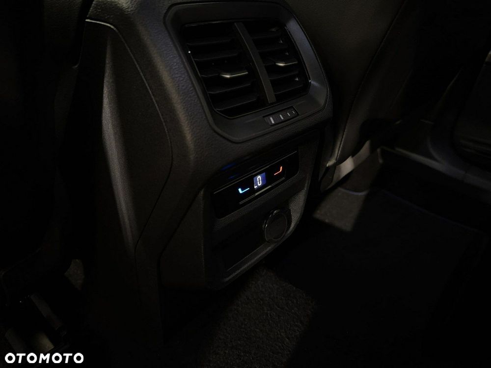Volkswagen Tiguan - 17