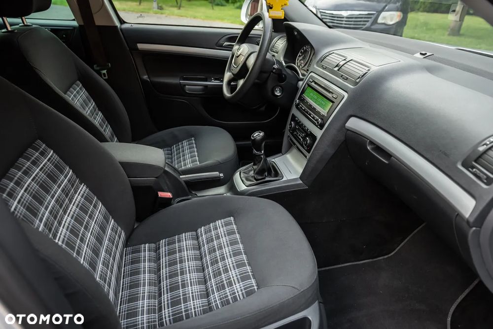 Skoda Octavia 1.6 TDI DPF Elegance - 10