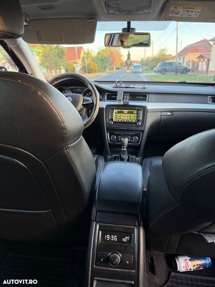 Skoda Superb 2.0 TDI DSG Premium Edition - 7