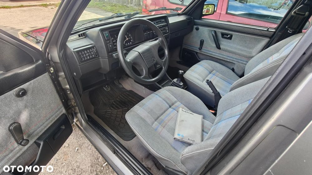 Volkswagen Golf - 17