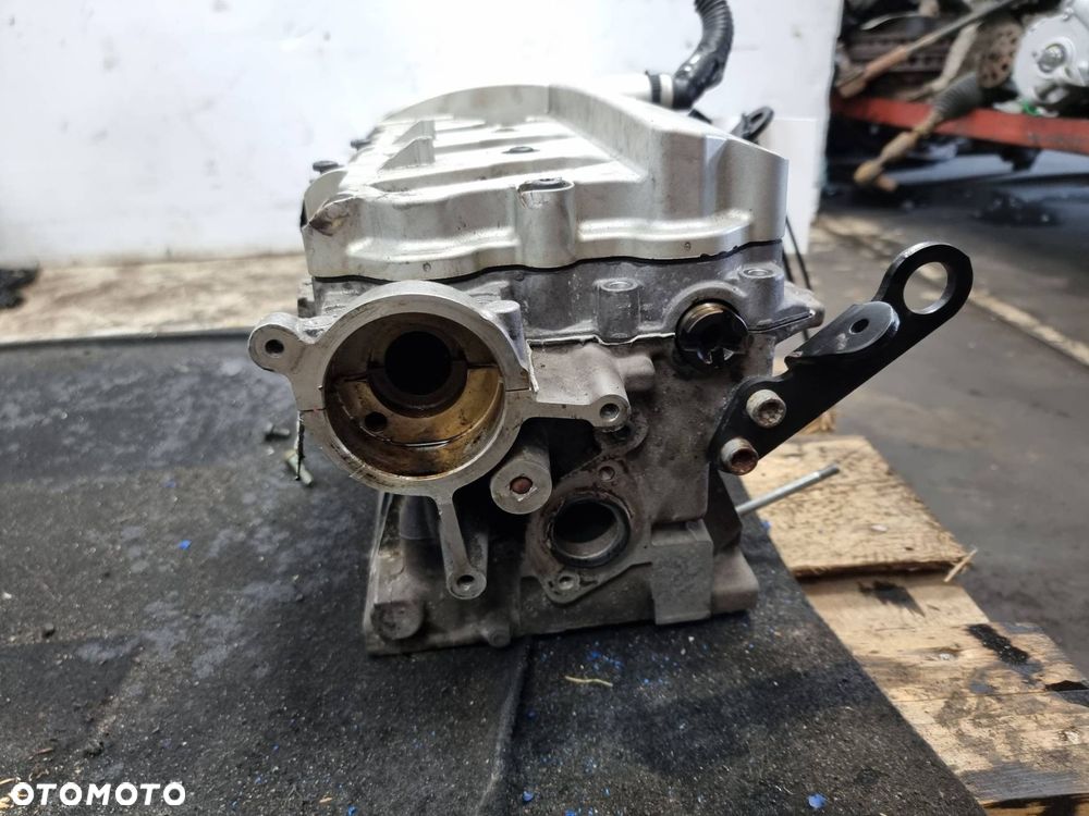 GŁOWICA PRAWA AUDI A8 D3 06E103373E 3.2 FSI - 6