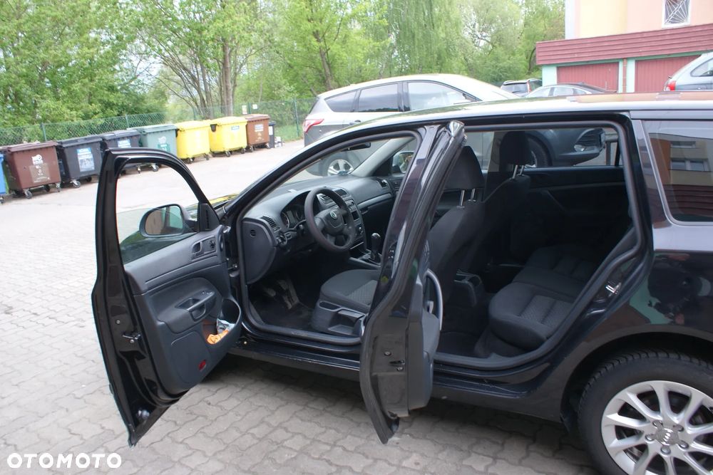 Skoda Octavia 1.6 - 15