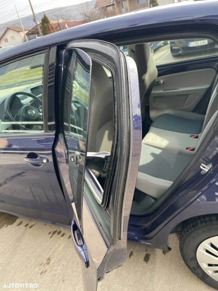Volkswagen up! (BlueMotion Technology) high - 17