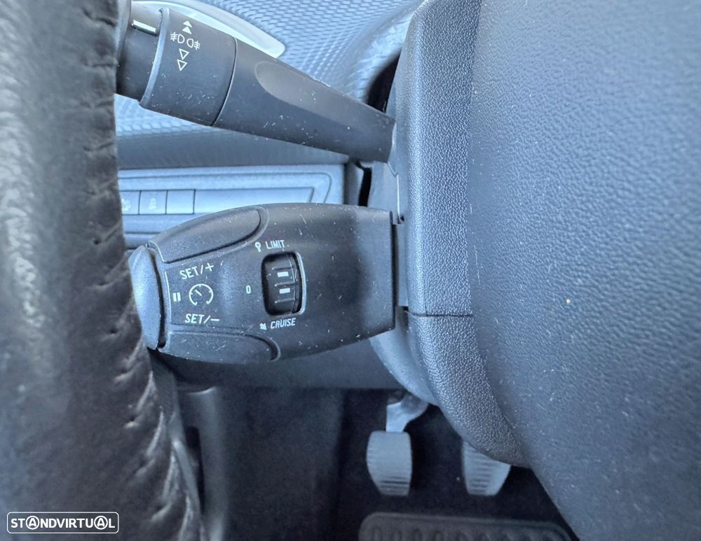 Peugeot 208 1.2 PureTech Style - 10