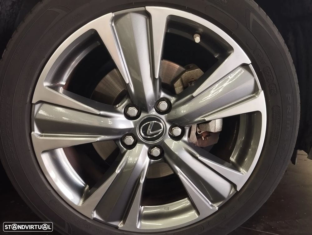 Lexus UX Luxury+TAE+JLL18 — fotografia 10