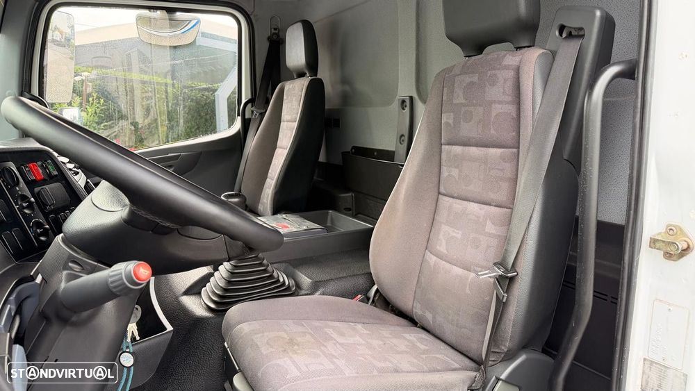 Mercedes Benz 280 ESTRADO DE 8700 mm - 21