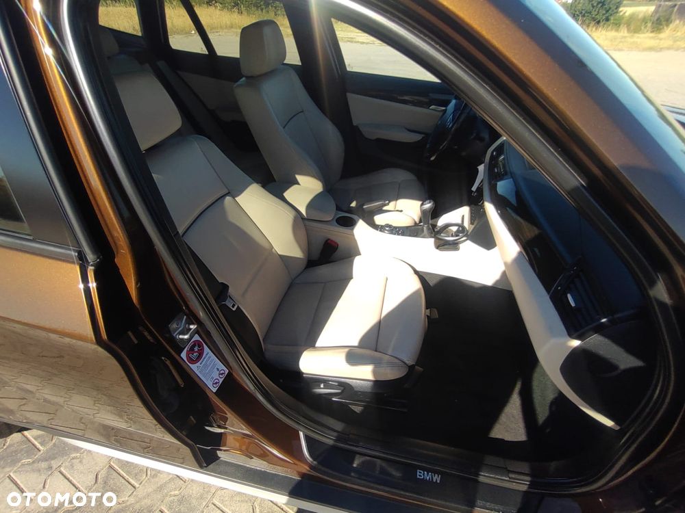 BMW X1 xDrive20d xLine - 26