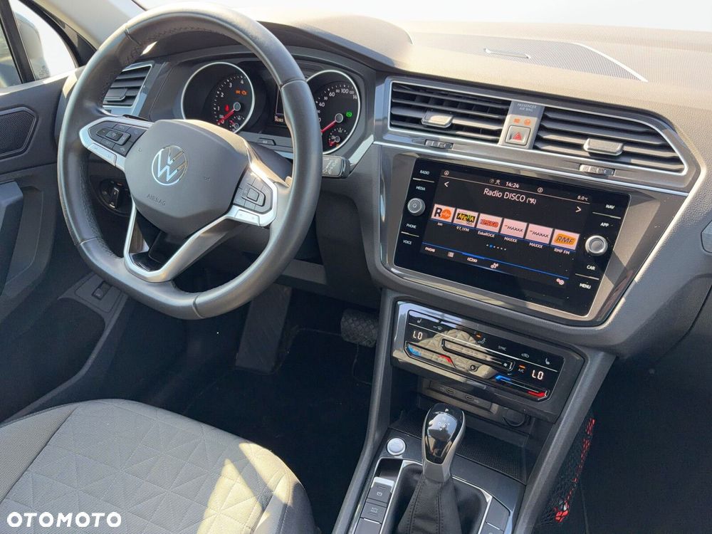 Volkswagen Tiguan - 11