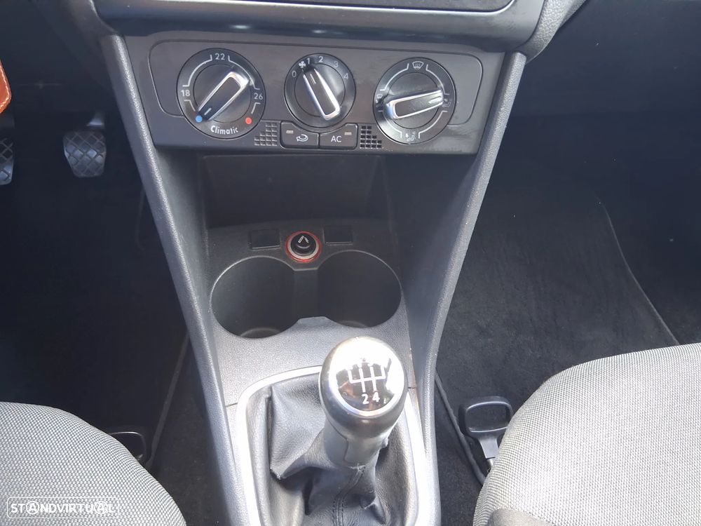 VW Polo 1.2 Confortline - 16