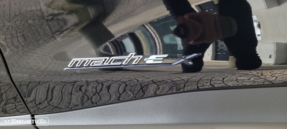 Ford Mustang Mach-E Alargada - 7