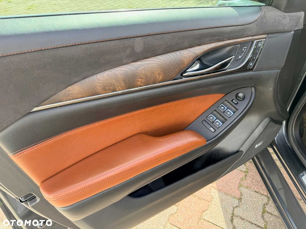 Cadillac CTS - 7