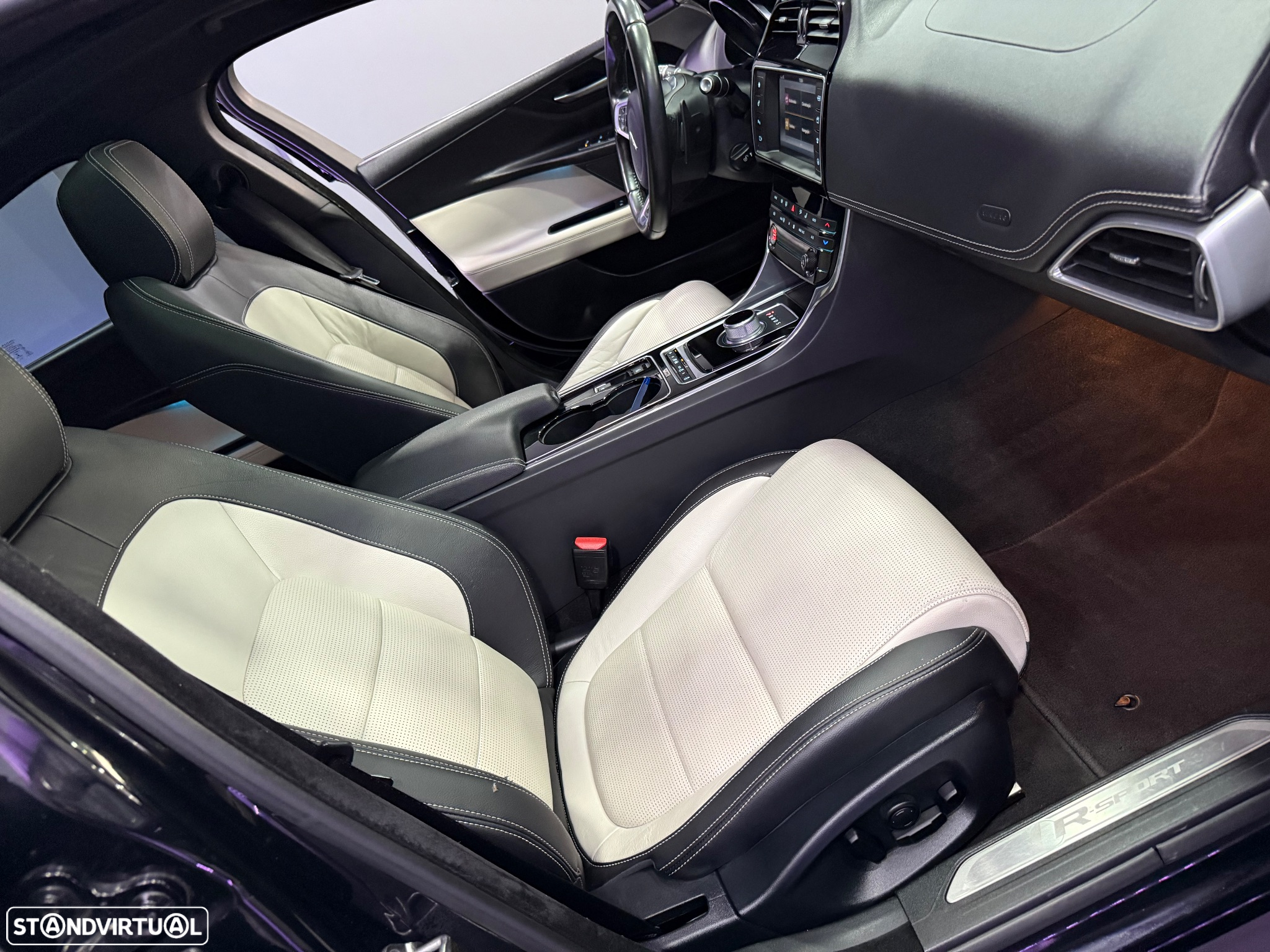 Jaguar XE 20d Aut. R-Sport - 25