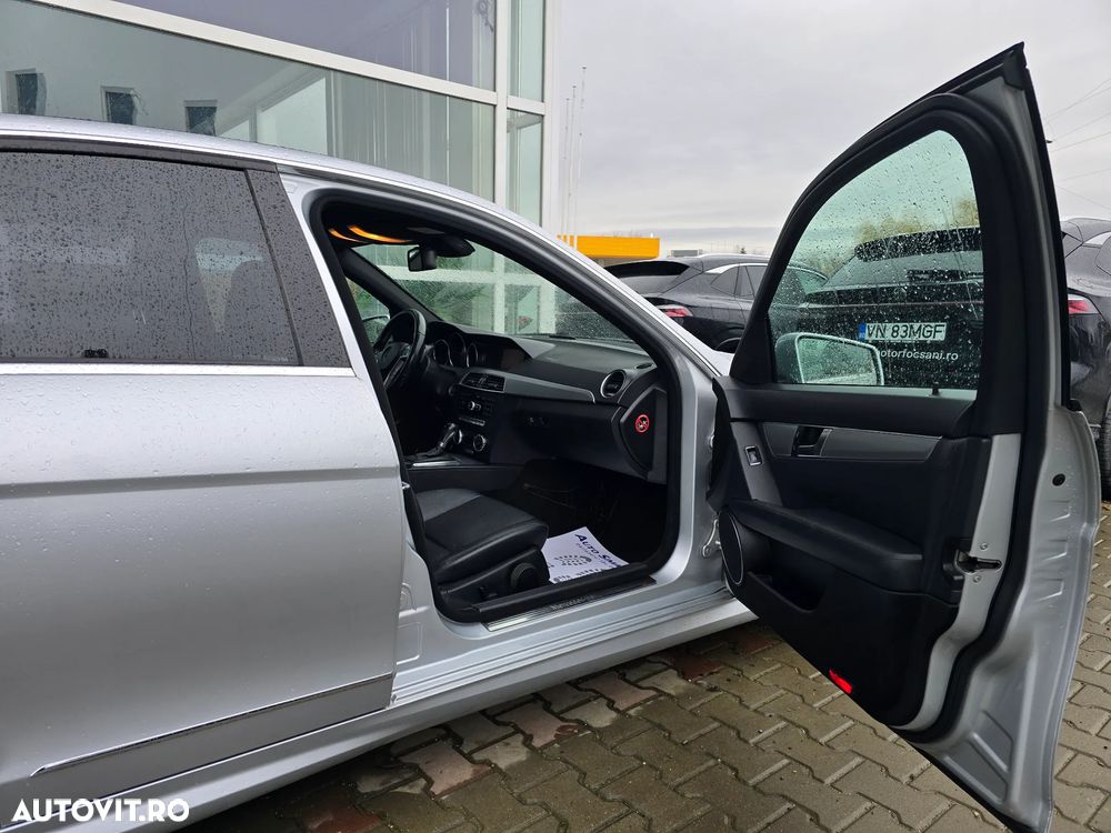 Mercedes-Benz C - 9