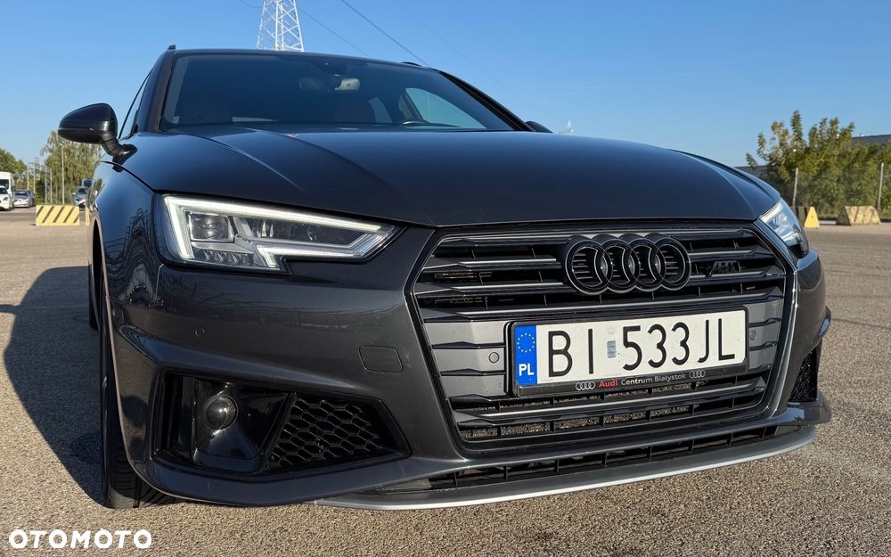 Audi A4 Avant 40 TDI S tronic S line - 1