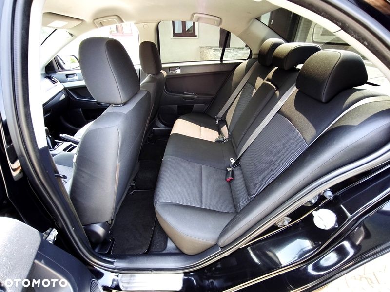 Mitsubishi Lancer 1.8 Instyle NAVI - 18