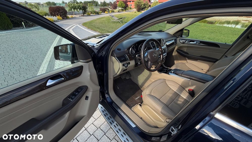 Mercedes-Benz ML - 20