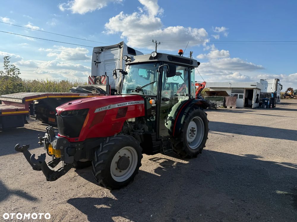 Massey Ferguson F 3710 - 1