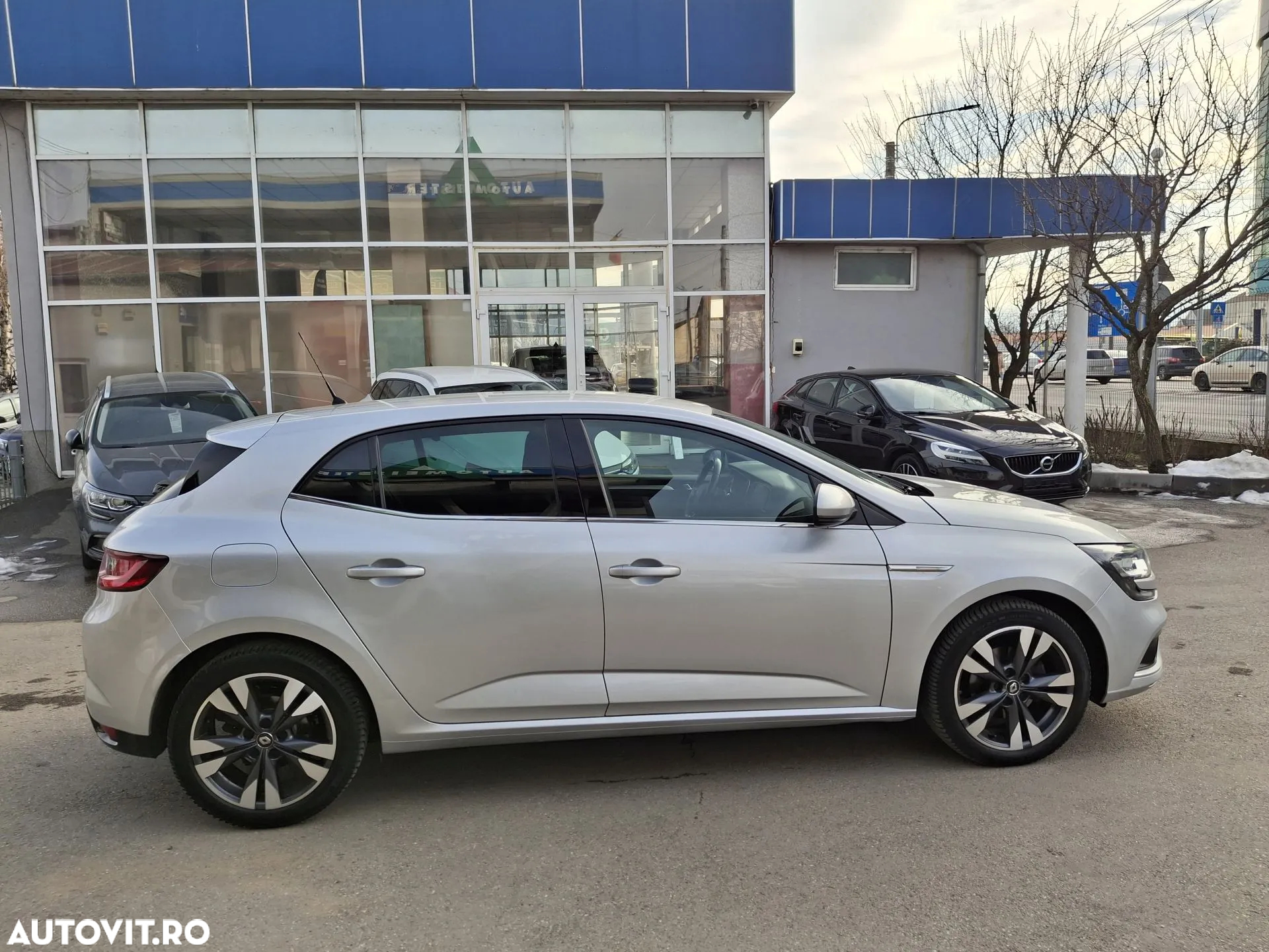 Renault Megane TCe 140 GPF EDC INTENS - 23